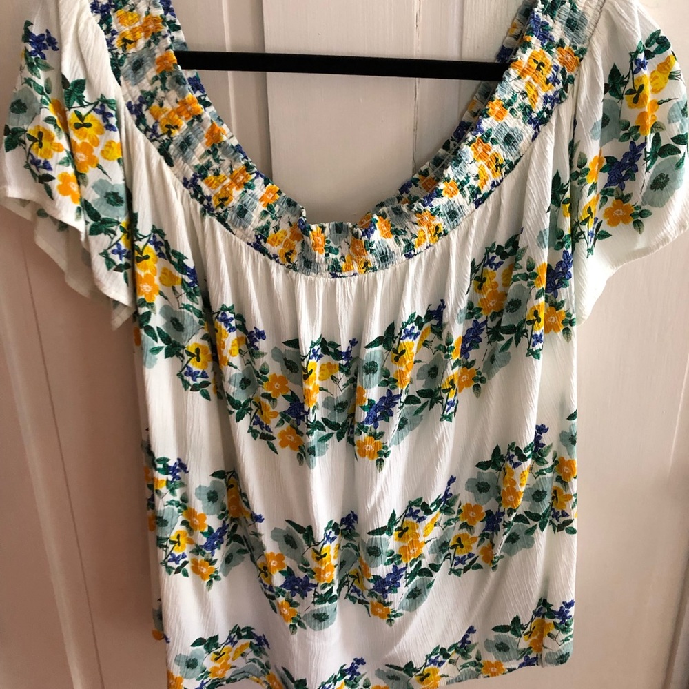 Old Navy Floral Off the Shoulder Blouse